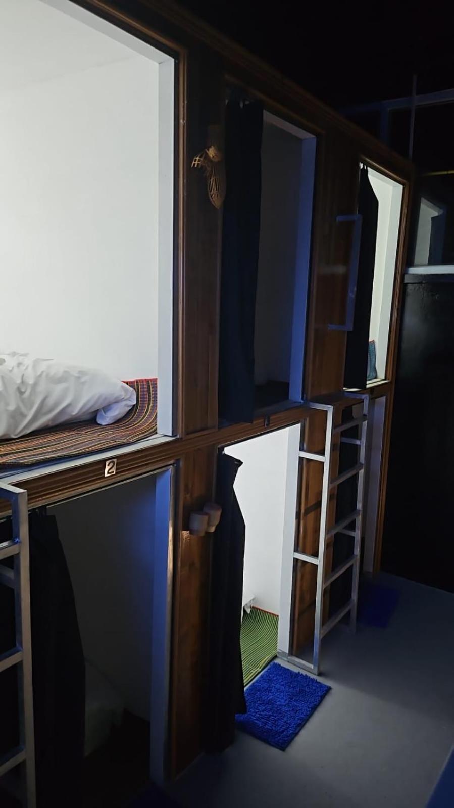 Kai Lions International Capsule Hostel Pakxé Zewnętrze zdjęcie
